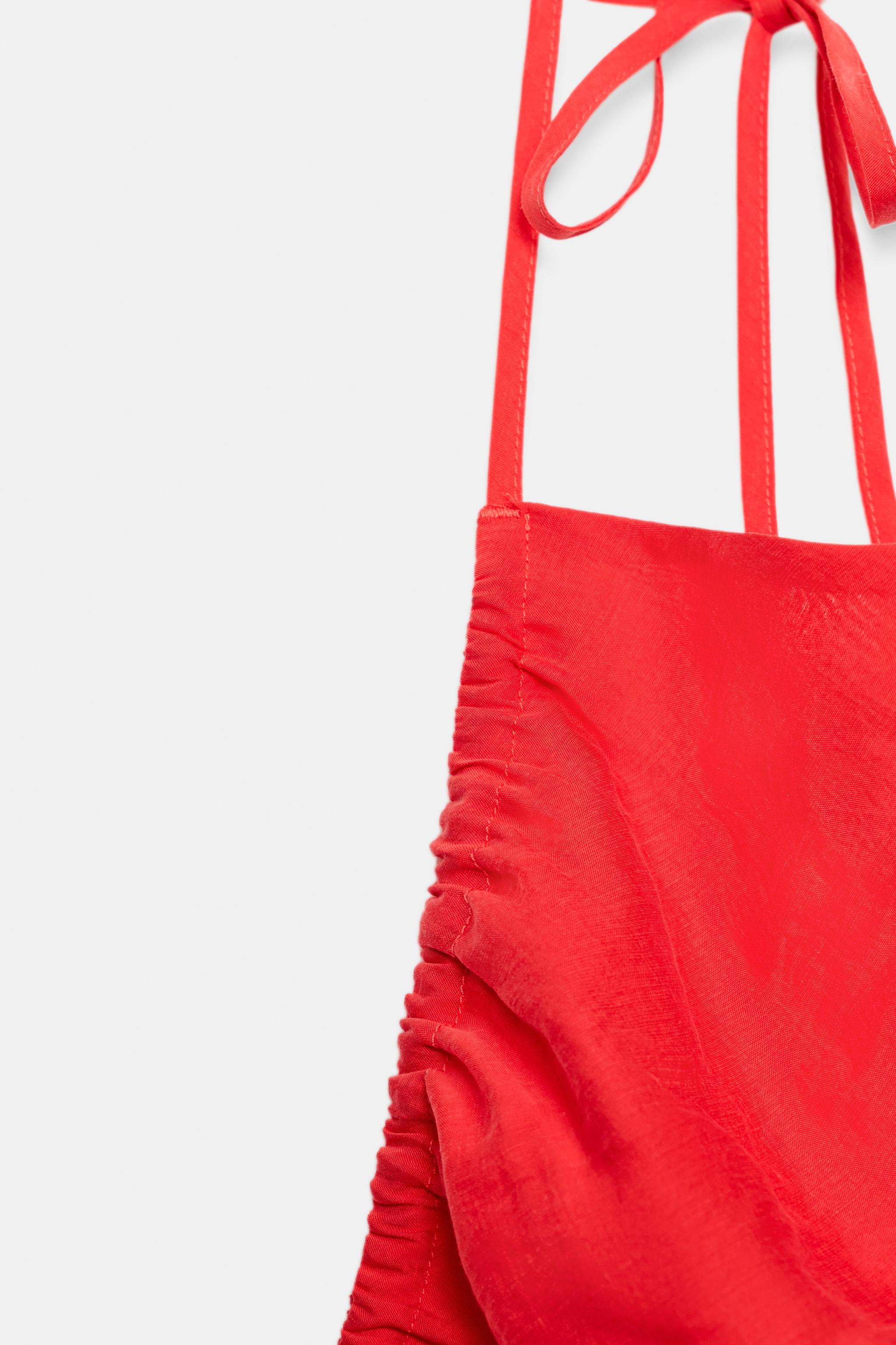 RUCHED HALTER TOP